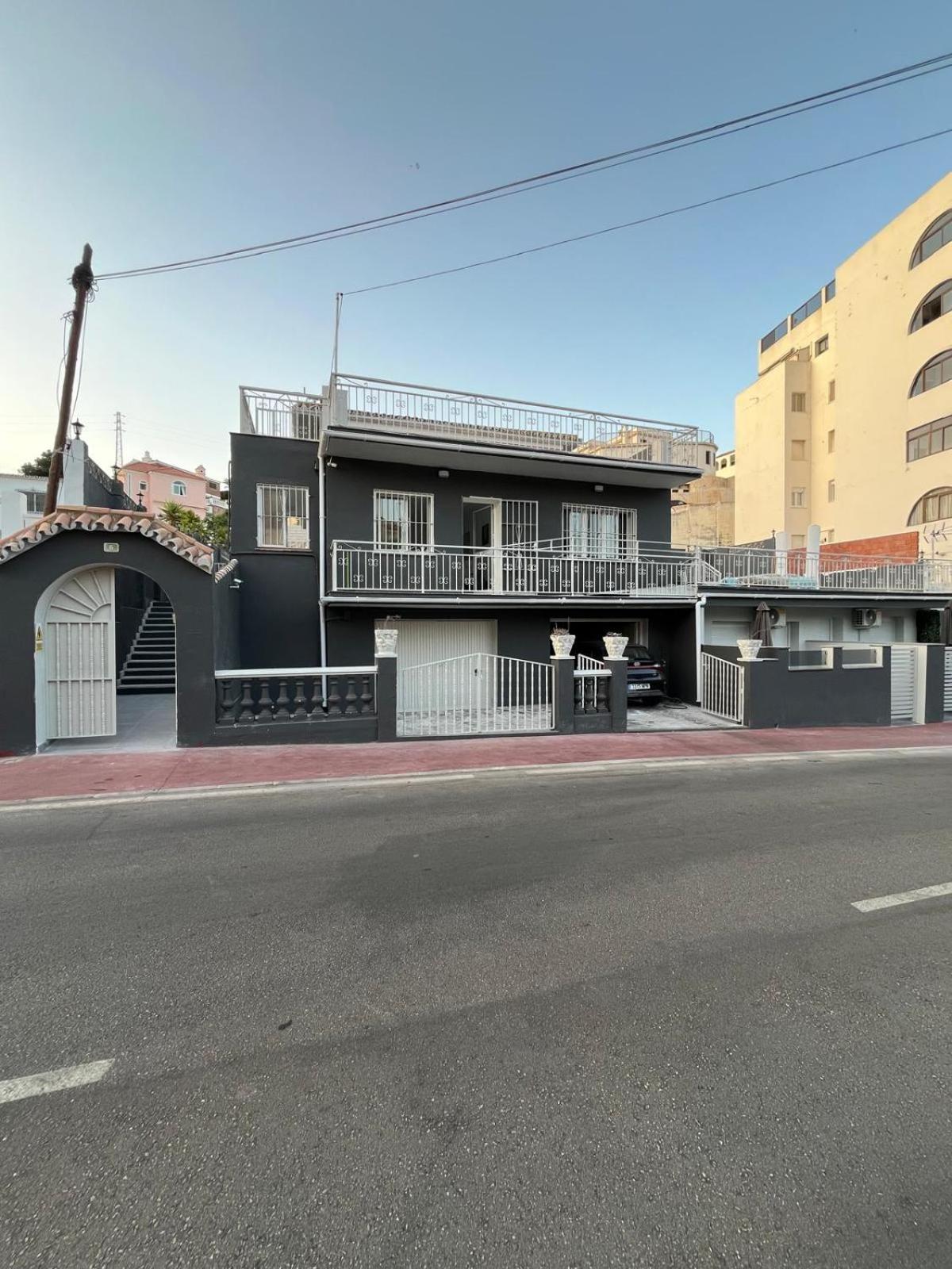 Villa Amir Fuengirola Bagian luar foto