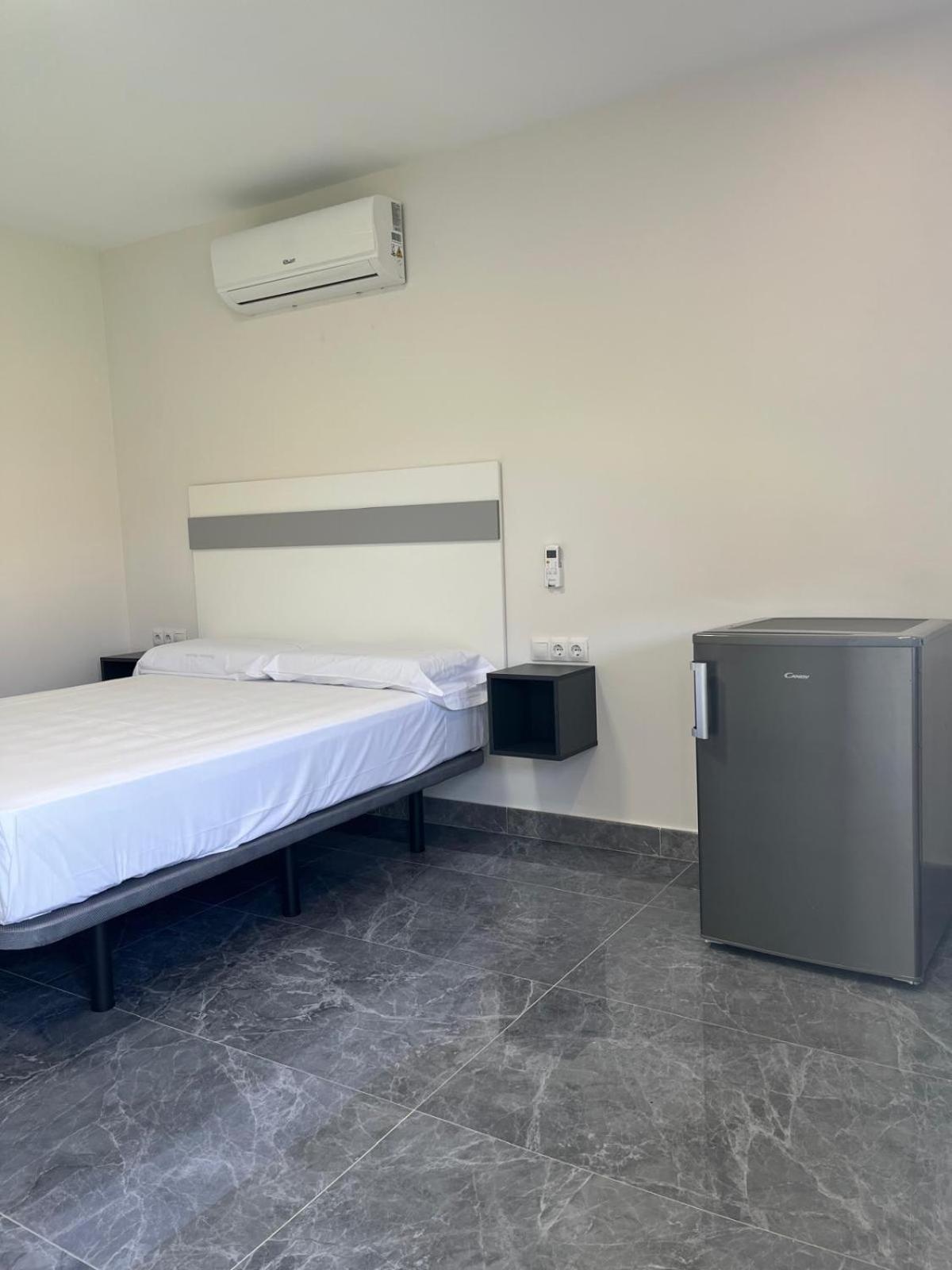 Villa Amir Fuengirola Bagian luar foto