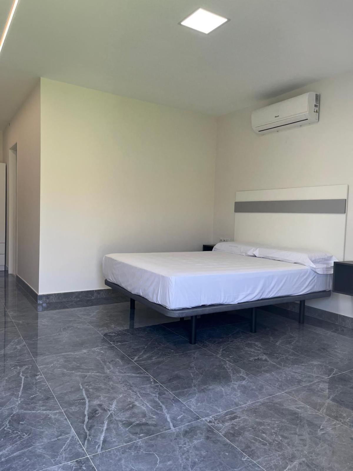 Villa Amir Fuengirola Bagian luar foto