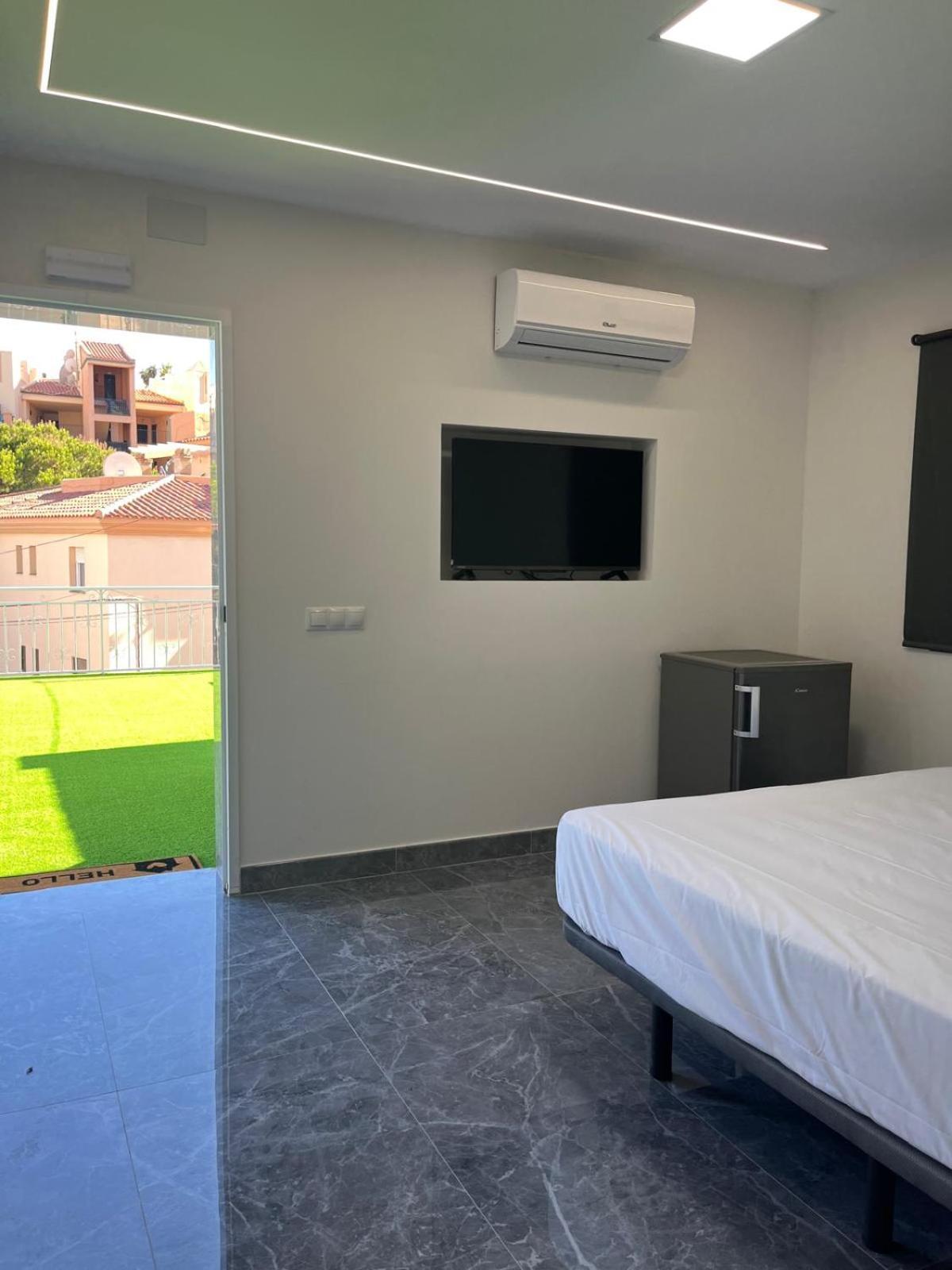Villa Amir Fuengirola Bagian luar foto